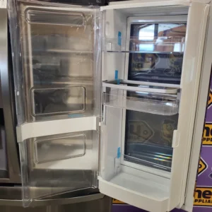 LG 23 cu. ft. Smart InstaView™ Door-in-Door® Counter-Depth Refrigerator with Craft Ice™ 3SD927 - LRMVC2306D - Open Box - Image 6