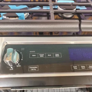 Fingerprint Resistant Stainless Steel Whirlpool 5.8 cu. ft. 5 Burner Gas Slide In Range with Air Fry WEG745H0LZ - Scratch & Dent - Minor - Image 4