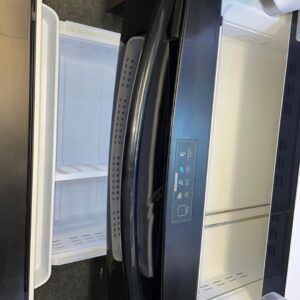 Samsung 34-Inch French Door Refrigerator, Model RF28R7351B - Image 2