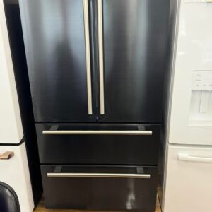 Frigidaire 31-Inch French Door Refrigerator, Model FG4H2272UF (Used) - Image 1