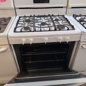 GE 30" Gas Range, Model JGB735SPSS (Used) - Image 1
