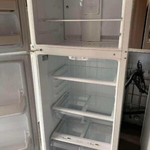 GE 19.2 Cu. Ft. Top-Freezer Refrigerator – White – Pre-Owned (Model: GTS19KGNRWW) - Image 2
