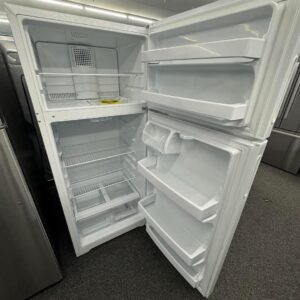 Hotpoint 17.5 Cu. Ft. Top-Freezer Refrigerator – White (New) – Model HPS18BTNRWW - Image 2