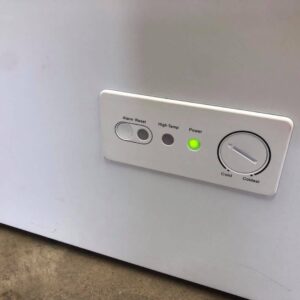 GE 15.7 Cu. Ft. Chest Freezer, Model FCM16DLWW (Used like New) - Image 1