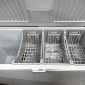 Whirlpool 21.7 Cu. Ft. Chest Freezer, Model WZC3122DW (Used - Fully Tested) - Image 2