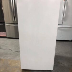 Midea 13.8 Cu. Ft. Frost-Free Convertible Upright Freezer/Refrigerator, Model MRU14F2AWW (New) - Image 1