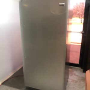 Frigidaire 20.2 Cu. Ft. Frost-Free Upright Freezer, Model LFFH20F3QM (New) - Image 5
