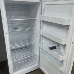 Midea 13.8 Cu. Ft. Frost-Free Convertible Upright Freezer/Refrigerator, Model MRU14F2AWW (Used) - Image 2