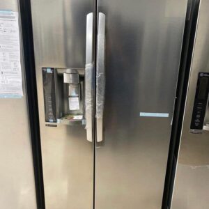 Lg Refrigerator – 27 Cu. Ft | Energy Efficient Appliance - Image 4