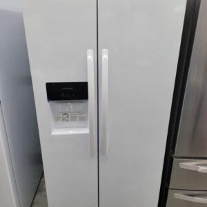 Frigidaire Refrigerator – Premium Model | Used Appliance Deal - Image 1