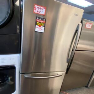 Frigidaire Refrigerator – 18 Cu. Ft | Used Appliance Deal - Image 1