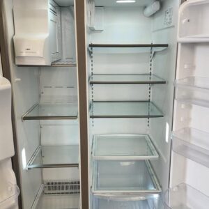 Frigidaire Refrigerator – Premium Model | Used Appliance Deal - Image 2