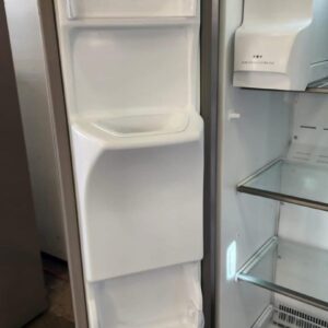 Frigidaire Refrigerator – Premium Model | Used Appliance Deal - Image 4