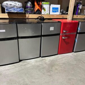 Midea Refrigerator – 3.5 Cu. Ft | Energy Efficient Appliance - Image 1