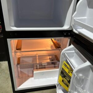 Midea Refrigerator – 3.5 Cu. Ft | Energy Efficient Appliance - Image 3