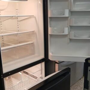 Frigidaire Refrigerator – 18 Cu. Ft | Used Appliance Deal - Image 2