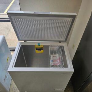 Whirlpool Freezer – 3.5 Cu. Ft | Used Appliance Deal - Image 3