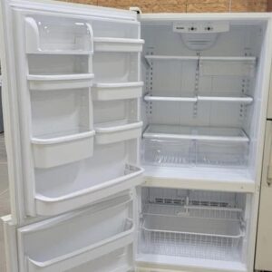 Frigidaire Refrigerator – 18 Cu. Ft | Used Appliance Deal - Image 2