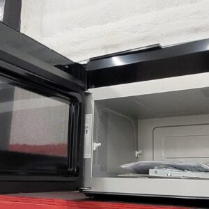 Whirlpool Microwave – 1.7 Cu. Ft | Energy Efficient Appliance - Image 2