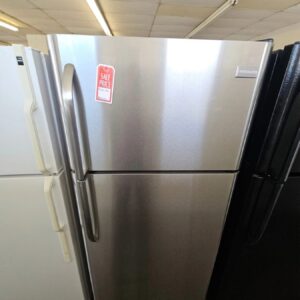 Frigidaire Refrigerator – Premium Model | Used Appliance Deal - Image 1