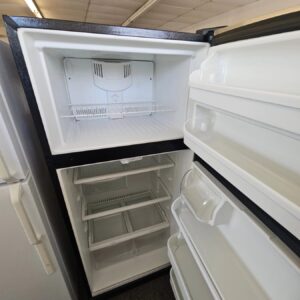 Frigidaire Refrigerator – Premium Model | Used Appliance Deal - Image 4