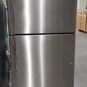 Ge Refrigerator – 21.9 CU. FT | Energy Efficient Appliance - Image 2