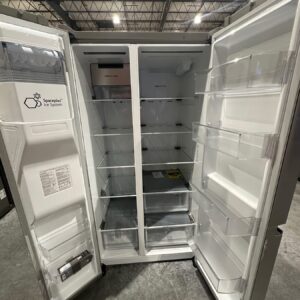 Lg Refrigerator – 27 Cu. Ft | Energy Efficient Appliance - Image 2