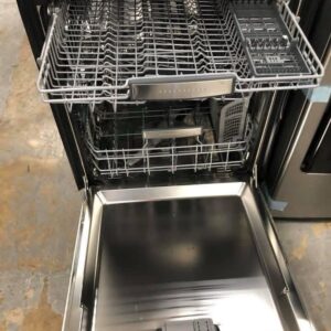 Bosch Dishwasher – Premium Model | Used Appliance Deal - Image 1