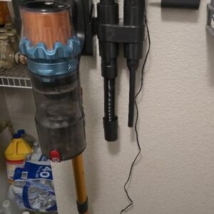 Shark Clean & Empty Cordless Stick Vacuum with Auto-Empty System - Image 5