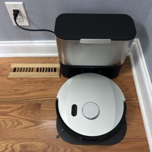 Shark Matrix Self-Emptying Robot Vacuum With 30-Day Dock - Image 5